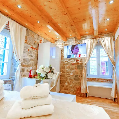 New Lux Merissima Panzió 4*