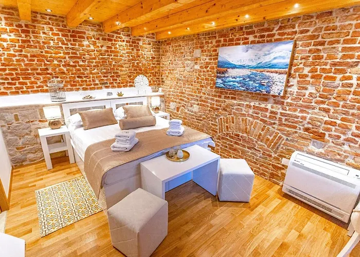 New Lux Merissima Split