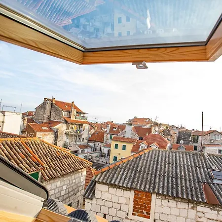 New Lux Merissima Split