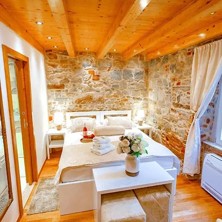 New Lux Merissima Bed and Breakfast