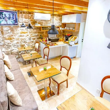 New Lux Merissima Bed & Breakfast 4*