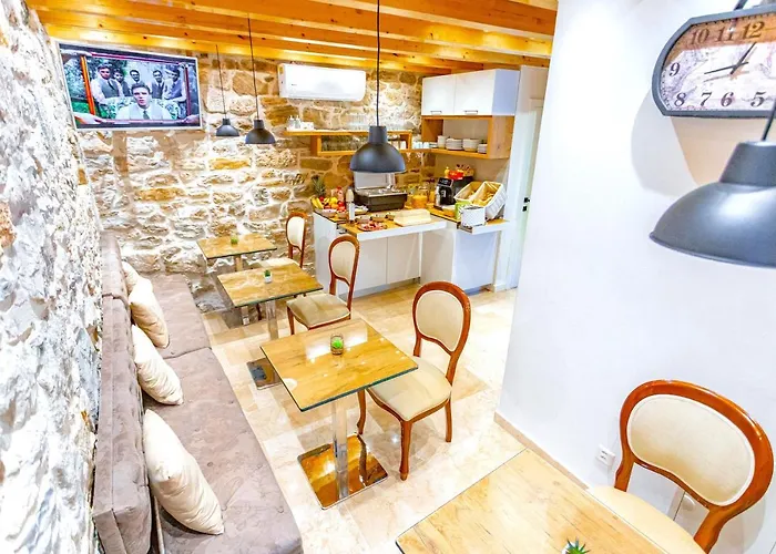 New Lux Merissima Bed & Breakfast 4*